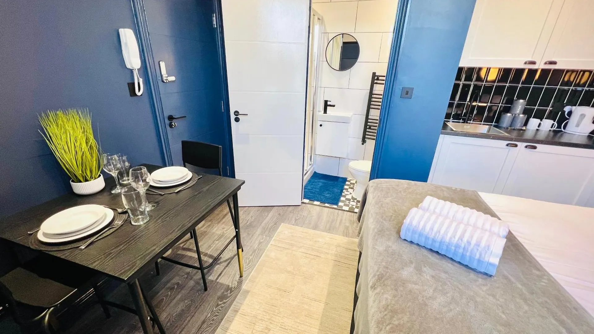 Guest house London 61 Central Studio, Ideal For Tourists High Recommend!!!
