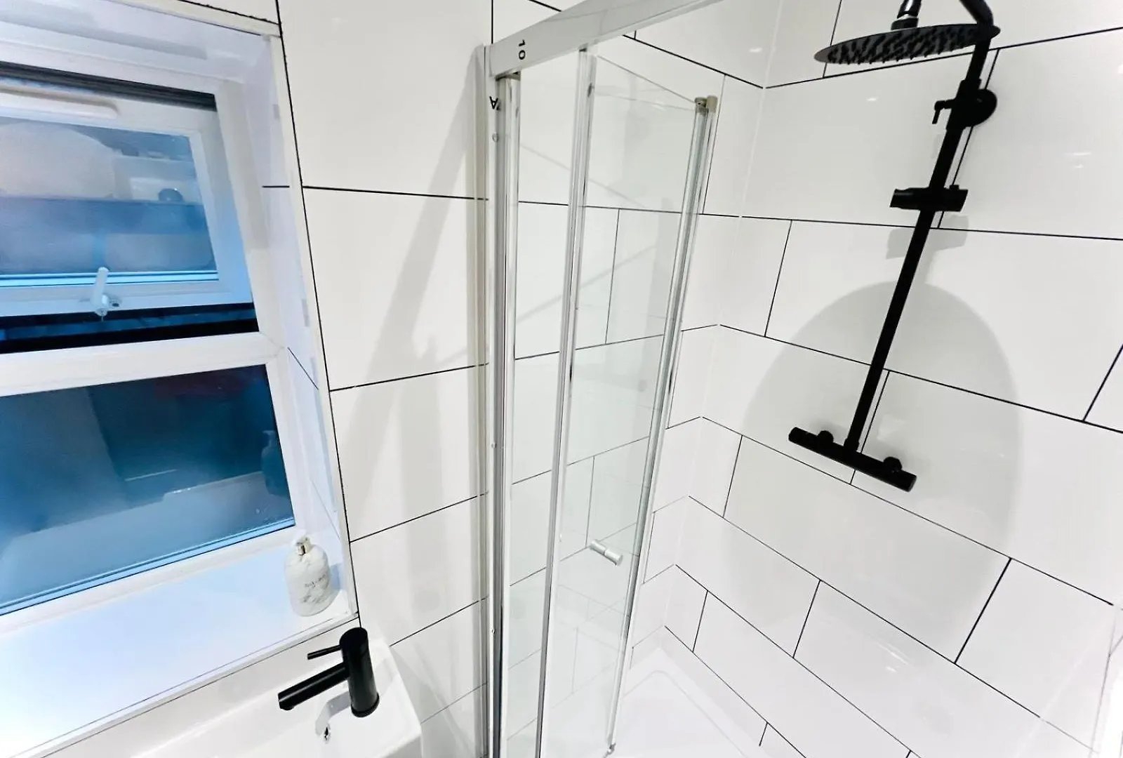 Guest house London 61 Central Studio, Ideal For Tourists High Recommend!!!